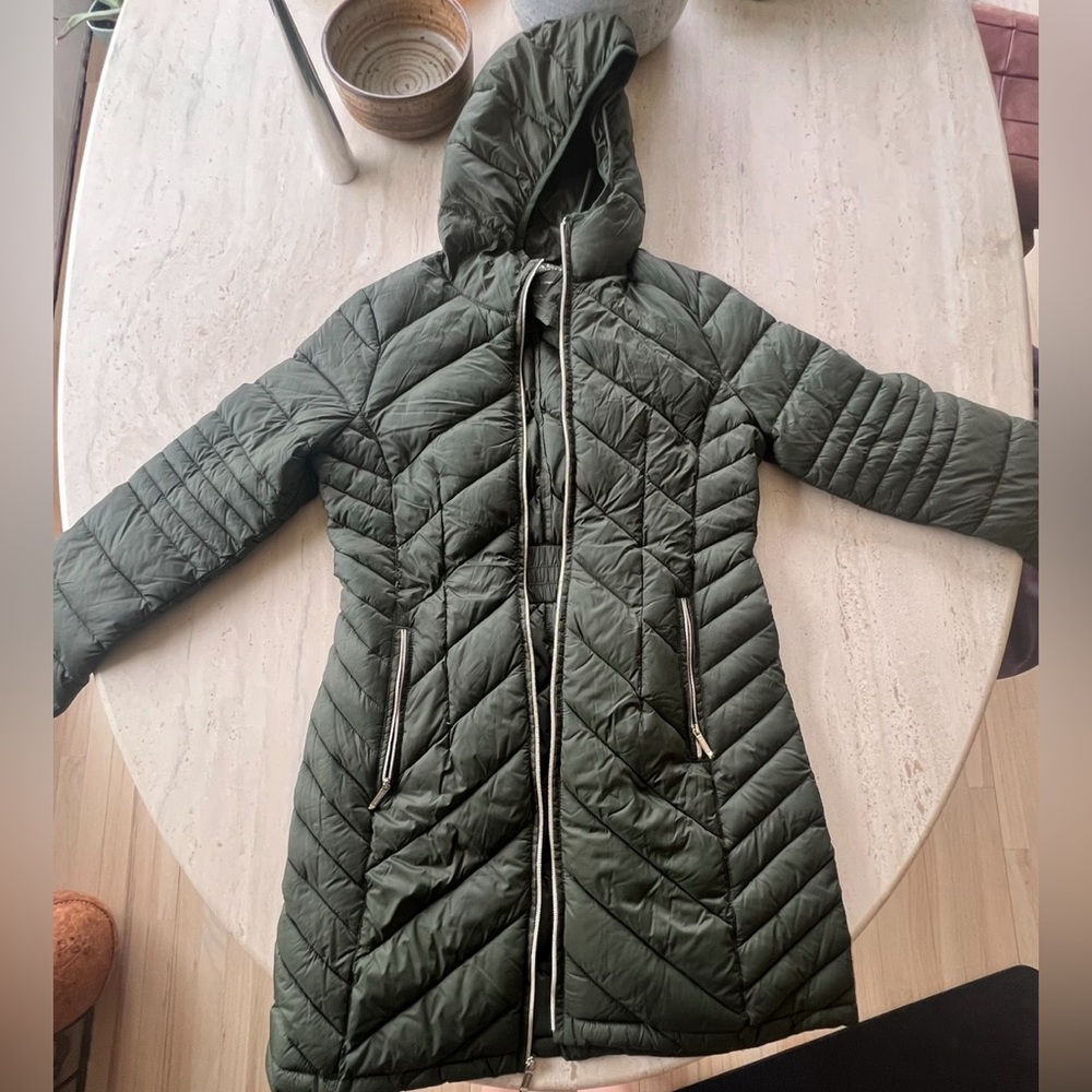 Michael Kors ultra light weight down fill jacket - size: medium